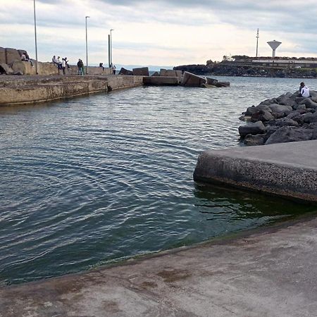 Villa Sole - Mare Aeroporto di Catania Fontana Rossa Esterno foto